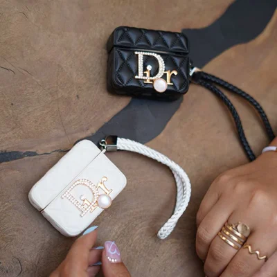 کاور ایرپاد چرمی دیور همراه با بند دستیA000810