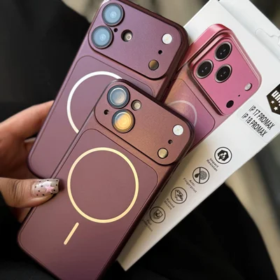 قاب C007542Dark Cherry AG with Magsafe